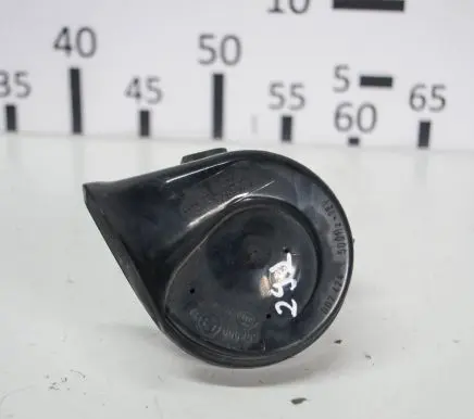 Volkswagen PASSAT B6 Horn signal 3C0951223A