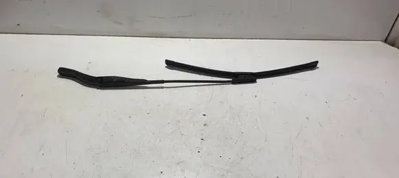 Front wiper blade arm