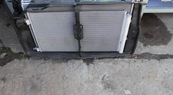 Renault Megane IV Radiator support slam panel