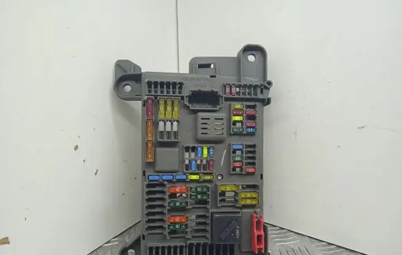 BMW X5 E70 Fuse module 693168704