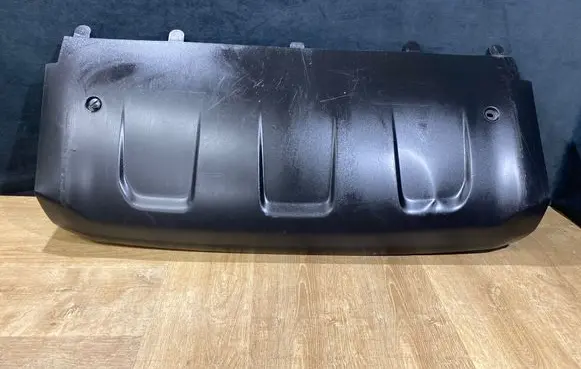 Front bumper lip