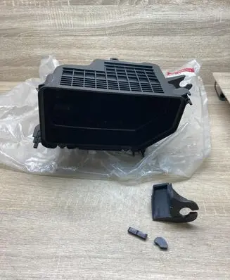 KIA Rio Air filter box 281121W000