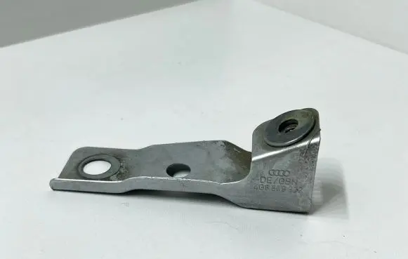 Audi A7 S7 4G Fender mounting bracket 4G8809322