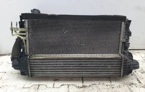 Ford Focus Coolant radiator 3M5H-8C607-RH
