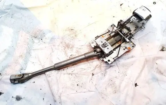 Volkswagen Touran I Steering wheel axle