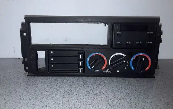 BMW 5 E34 Climate control unit 62131384141 8351653