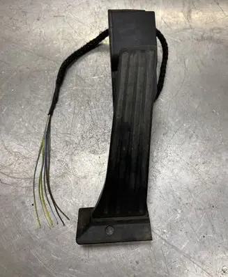 BMW 5 E60 E61 Accelerator throttle pedal 6766930