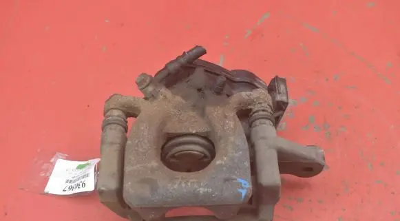 Nissan Qashqai Rear brake caliper