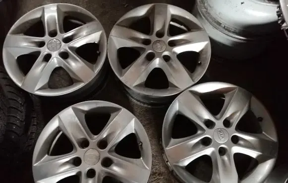 R16 alloy rim