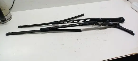 BMW 5 E60 E61 Windshield/front glass wiper blade 