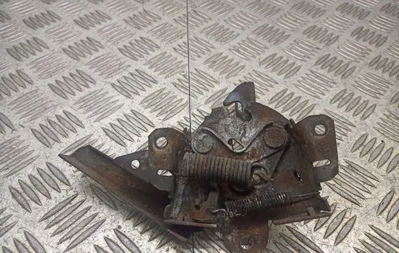 Mitsubishi Lancer Engine bonnet/hood lock/latch loop/hook 