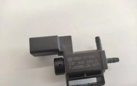Audi Q7 4M Turbo solenoid valve 037906283C