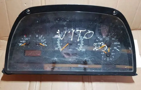 Mercedes-Benz Vito Viano W638 Speedometer (instrument cluster)