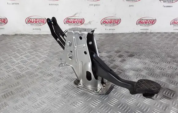 Volkswagen Golf V Brake pedal 1K1721057