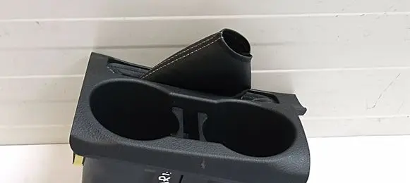 Cup holder front