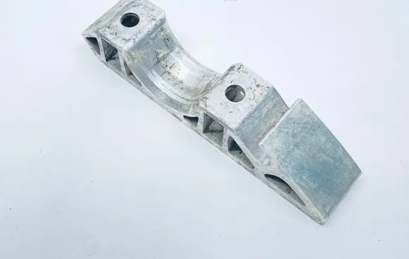 Volkswagen Touareg II Sway bar bush bracket, front 7L0411063B