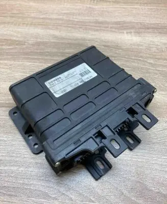 Audi A4 S4 B5 8D Gearbox control unit/module 01N927733AN 5WK3331A K01