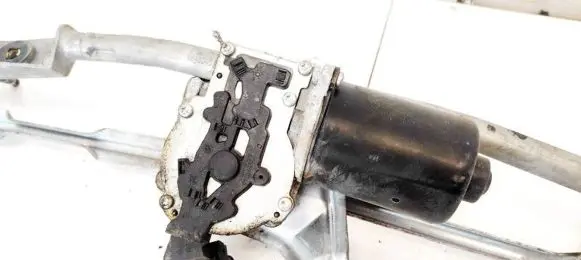 Volvo V70 Wiper motor 8648343 40477512V