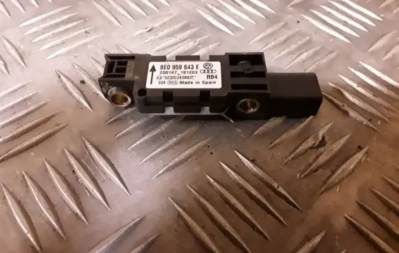 Audi A4 S4 B6 8E 8H Airbag deployment crash/impact sensor 8E0959643E