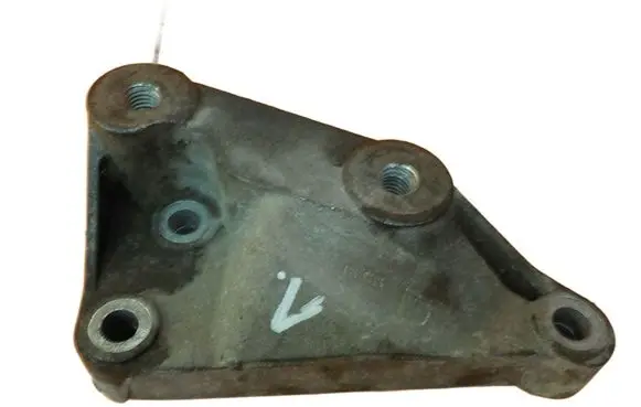 Opel Corsa D Engine mounting bracket 13131151