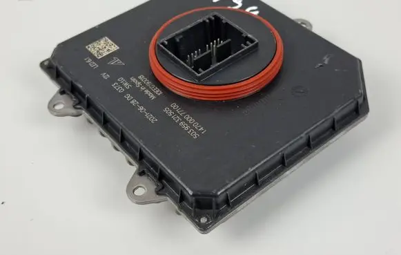 Maserati Levante LED ballast control module 503959321505 20210628DG 147000077100