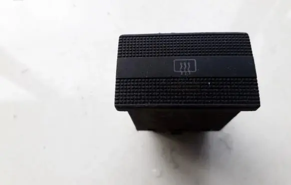 Volkswagen PASSAT B4 Windscreen/window heater switch 3A0959621