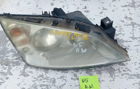 Ford Mondeo Mk III Headlight/headlamp 1212123