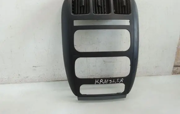 Chrysler Voyager Radio/GPS head unit trim 05009180AA
