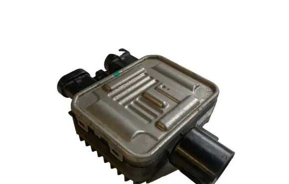 Land Rover Range Rover Evoque L538 Coolant fan relay 940012000