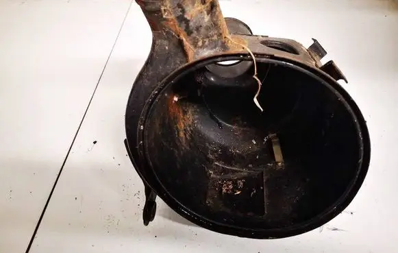 Mitsubishi Galant Air filter box