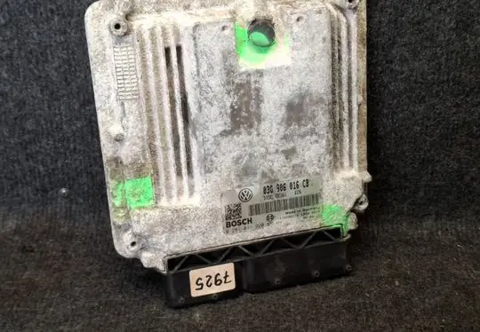 Volkswagen Golf IV Engine control unit/module 03G906016CB 0281011900
