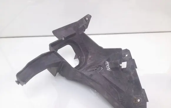 Honda CR-V Fog light bracket 11422551