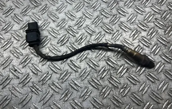 BMW 5 E60 E61 Lambda probe sensor 1928404682