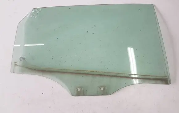 Seat Leon (5F) Rear door window glass
