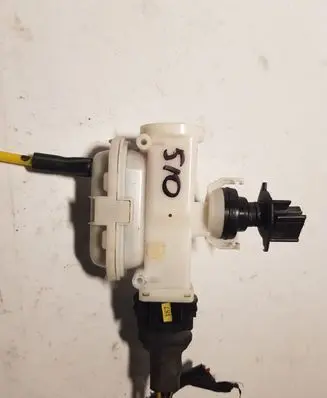 Volkswagen PASSAT B3 Central locking motor 357862153