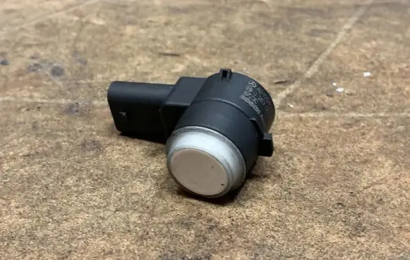 Mercedes-Benz CLS C218 X218 Parking PDC sensor A2125420018