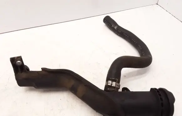 Citroen C4 Grand Picasso Oil fill pipe 9654733980
