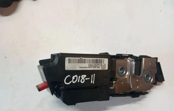 Volvo XC60 Seat back rest control lever/handle Y285