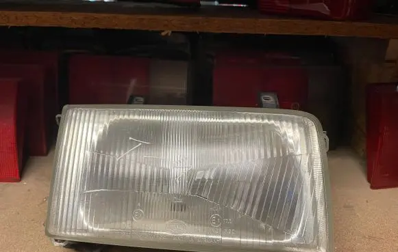 Volkswagen Transporter - Caravelle T4 Headlight/headlamp 30113637000