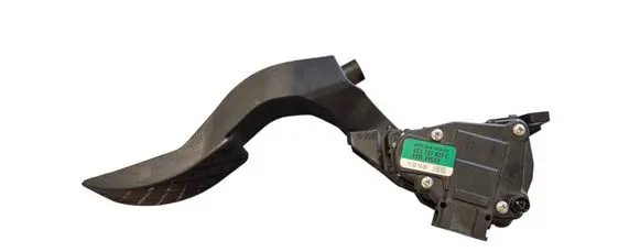 Accelerator throttle pedal