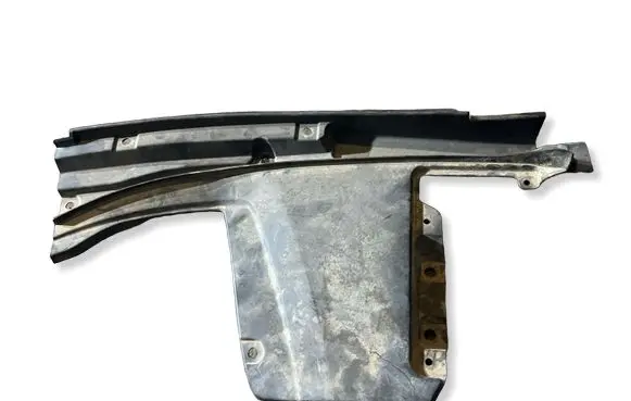 Maserati Levante Wiper trim 670042319