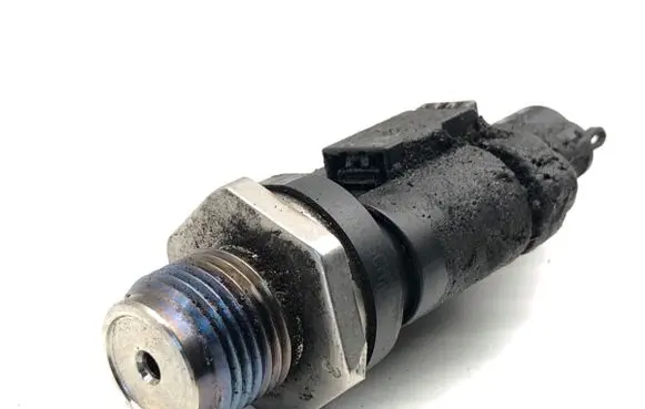 Mercedes-Benz A W169 Fuel pressure sensor 0281002672