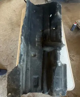 Mercedes-Benz R W251 Heat shield in engine bay A2516821201