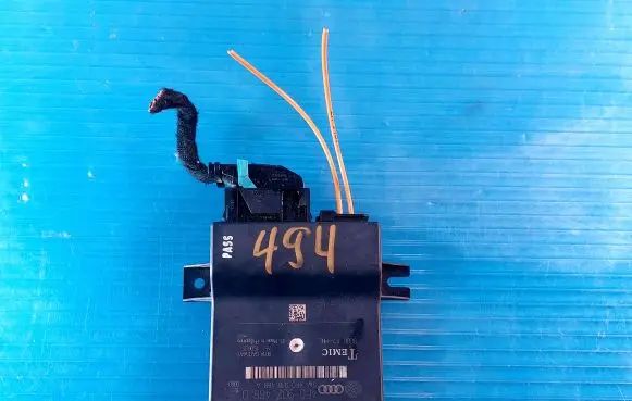 Audi A6 S6 C6 4F Gateway control module 4F0907468D 4F0910468A