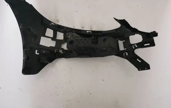 Mercedes-Benz C W205 Front bumper mounting bracket A2058850565