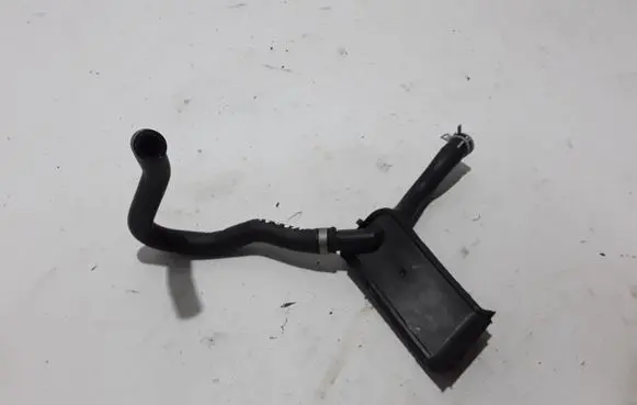 Volvo XC90 Engine coolant pipe/hose 31338712