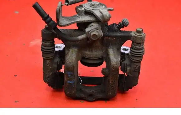 Opel Mokka X Rear brake caliper 