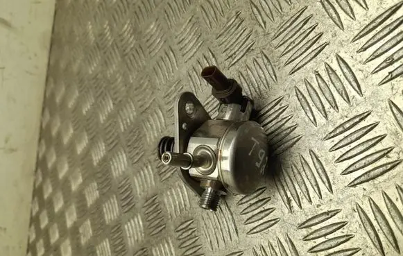 Fiat 600 Fuel injection high pressure pump 9841157780