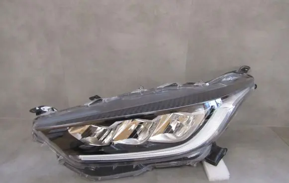 Toyota Yaris XP210 Headlight/headlamp