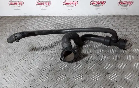 Volkswagen PASSAT B5.5 Engine coolant pipe/hose